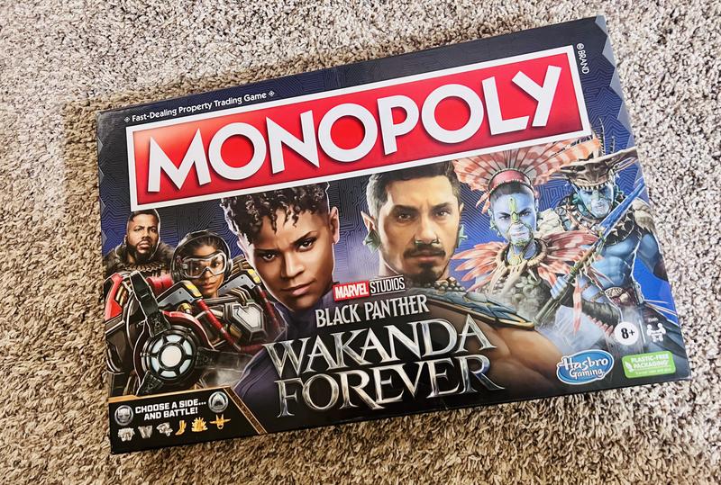  Monopoly: Marvel Studios' Black Panther: Wakanda Forever  Edition Board Game for Families and Kids Ages 8+, Game for 2-6 Players :  Toys & Games