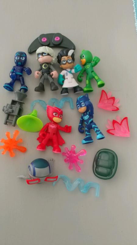 PJ Masks Hero and Villain Figure Set Preschool Toy, 7 Action Figures with  10 Accessories, Ages 3 and Up - PJ Masks