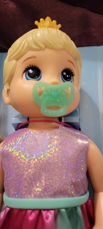 Look at that pacifier so sweet!