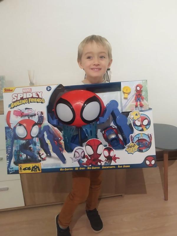 Mon fils qui découvre Spidey