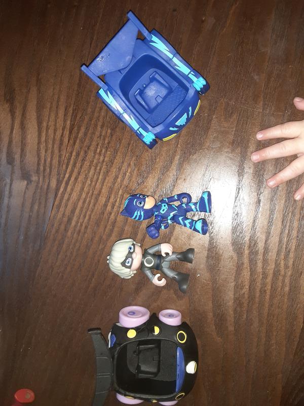 The set with a baby hand