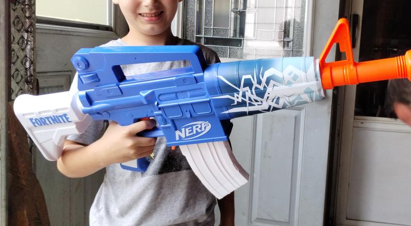 Nerf Fortnite Blue Shock - A Nerf M16 Blaster 