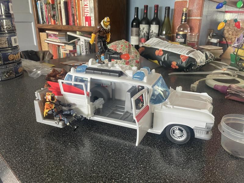 Ghostbusters Movie Ecto-1 Playset with Accessories 