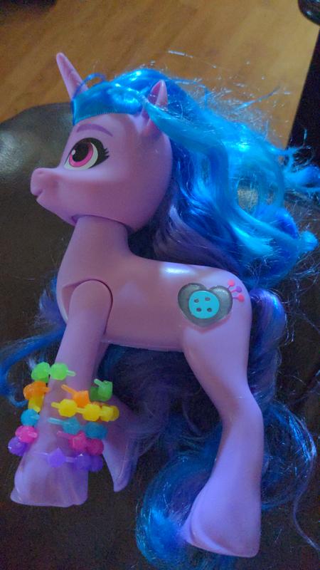 My Little Pony Toys: Make Your Mark Izzy Moonbow See Your Sparkle with  Sounds, Music, and Lights