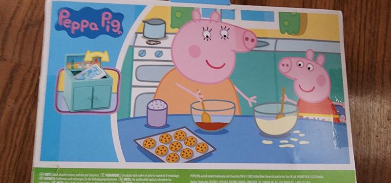 Peppa Pig Peppa's Club Peppa Loves Baking Themed Preschool Toy, Includes 1  Figures and 5 Accessories, for Ages 3 and Up