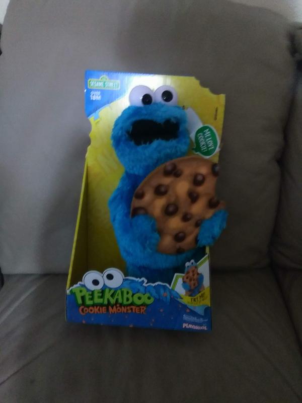 Sesame Street Peekaboo Cookie Monster Talking 13-Inch Plush Toy