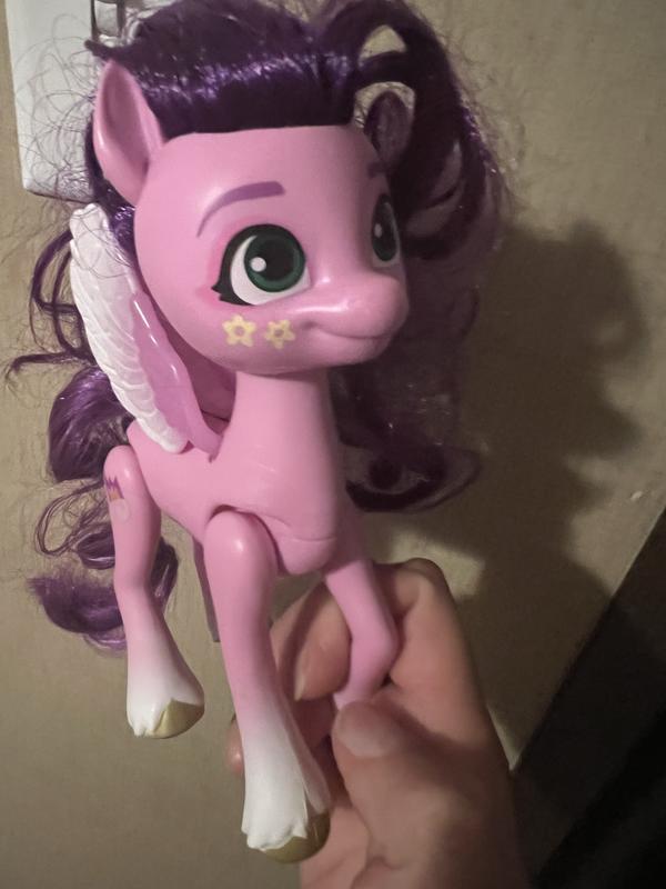 My Little Pony Toys Princess Pipp Petals Style of The Day, 5-Inch Hair Styling Dolls, Toys for 5 Year Old Girls and Boys