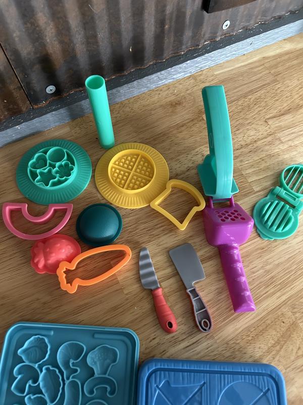 Pâte à modeler - Kit du petit chef cuisinier Play-Doh Kitchen Play Doh :  King Jouet, Pate à modeler, modelage et gravure Play Doh - Jeux créatifs