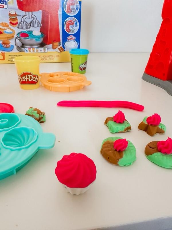 Play-Doh Kitchen Creations Spinning Treats Mixer — Urban Ventures