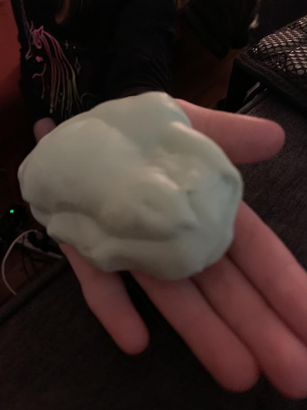 Play-Doh Slime, Crystal Crunch, Super Cloud, and Foam Scented 6