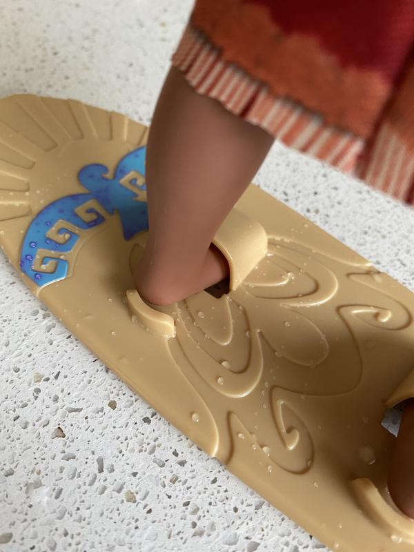 Foot hole hold and color change accent