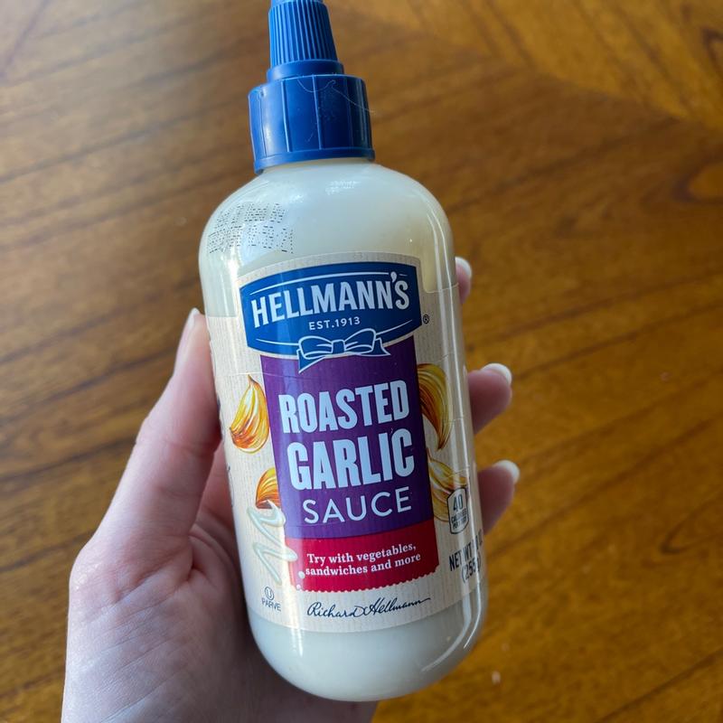 Hellmann Parmesan And Roasted Garlic Sauce (250 ml)