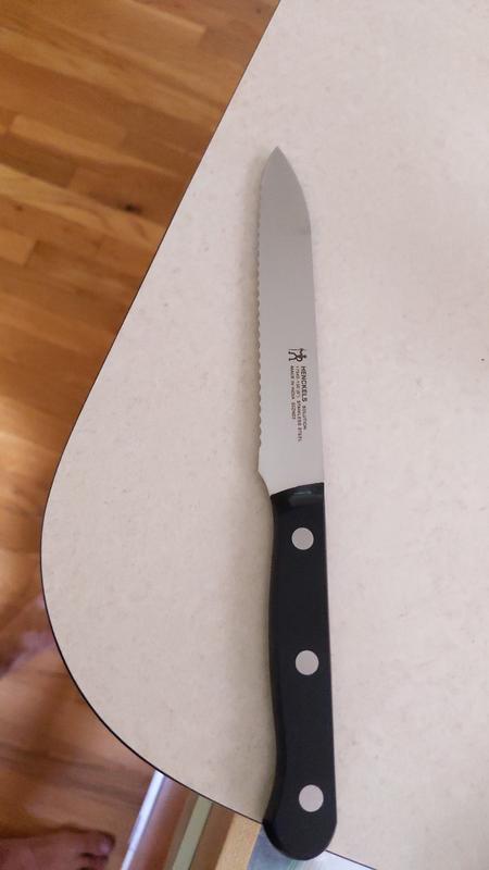 Serrated knife