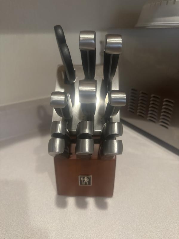 Customer carousel item 1.
