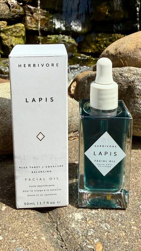 Customer photo for "Leaves my combo skin refreshed, moisturized and acne free!"