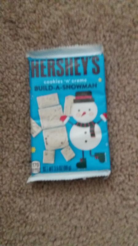 Hershey's Build-A-Snowman Cookies 'n' Cream Chocolate Bar, 3.5 oz