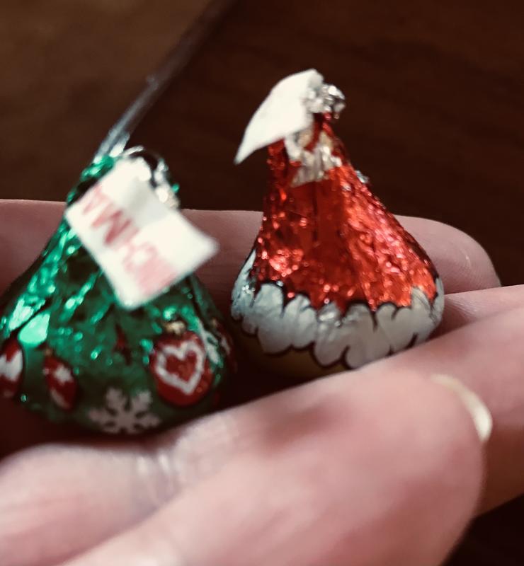 How the Grinch Stole HERSHEY'S KISSES Merry Grinchmas Gift Box with Candy  and Socks