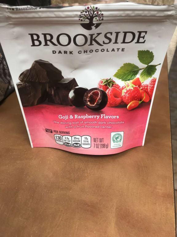 BROOKSIDE Dark Chocolate, Goji and Raspberry Flavored Snacking Chocolate  Bag, 7 oz