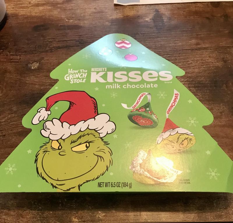 How the Grinch Stole HERSHEY'S KISSES Merry Grinchmas Gift Box with Candy  and Socks