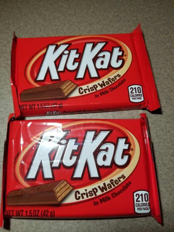 KIT KAT - KIT KAT, Chocolate Candy, Milk Chocolate, Wafer Bars, Halloween  Candy, Snack Size (20.1 oz), Shop