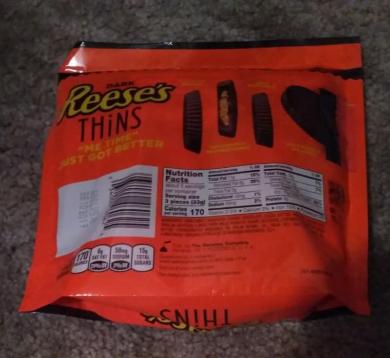 REESE'S THiNS Dark Chocolate Peanut Butter Cups, 3.1 oz bag