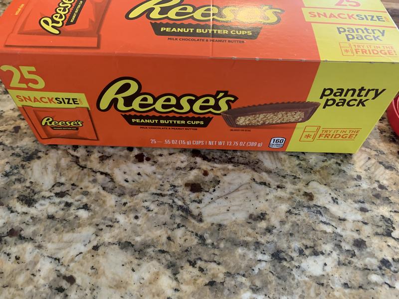 REESE'S Milk Chocolate Peanut Butter Cups Snack Size Candy Pantry Pack, 25  pieces / 13.75 oz - Baker's