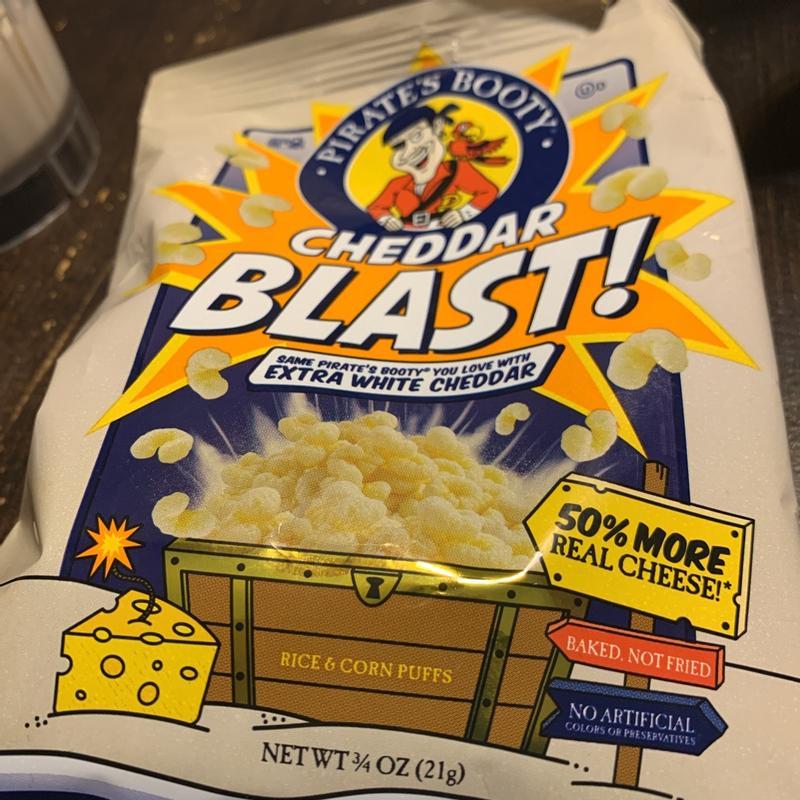 PIRATE'S BOOTY Cheddar Blast Extra White Cheddar Rice & Corn Puffs