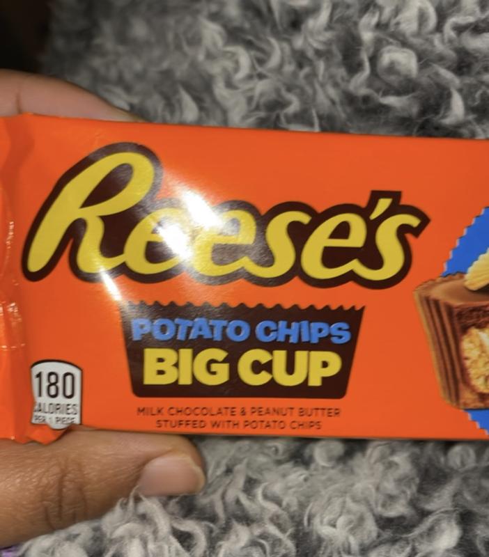 REESE'S Big Cup with Potato Chips Peanut Butter Cups, 1.3 oz, 16 count box