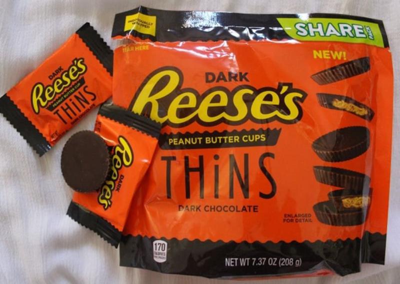 REESE'S THiNS Milk Chocolate Peanut Butter Cups, 3.1 oz bag