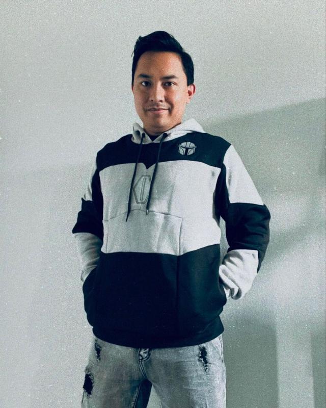 Star Wars The Mandalorian Hoodie Mit Helm Design - Offiziell Lizenziertes Merchandise