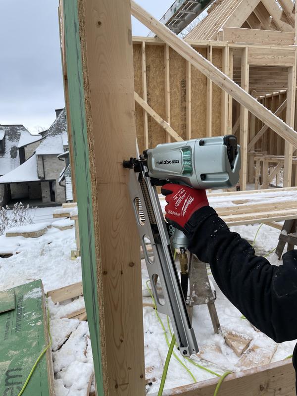Metabo HPT 3-1/4-in Pneumatic Roundhead Framing Nailer Charger Not ...