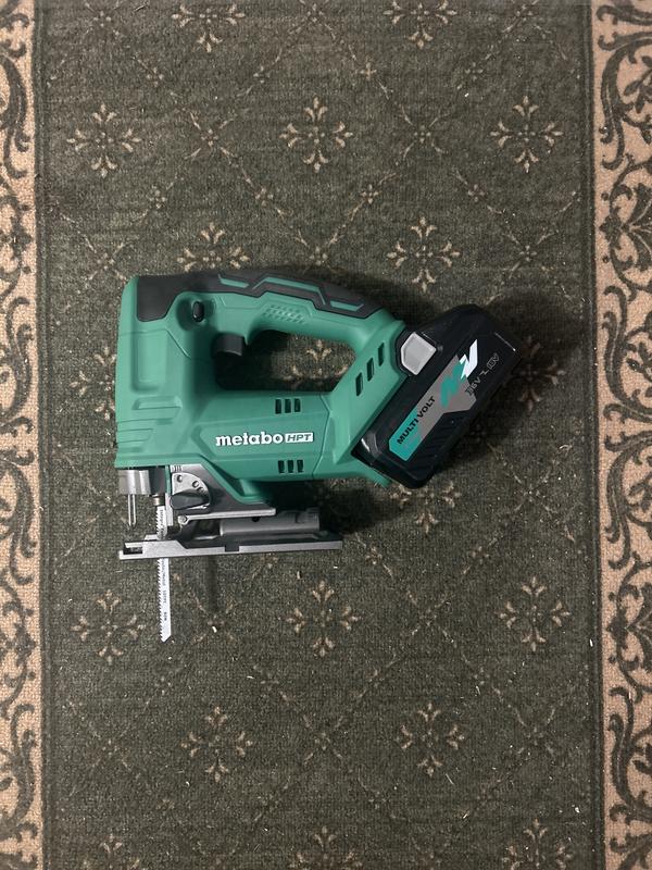 Easy blade changes & matches your purse!