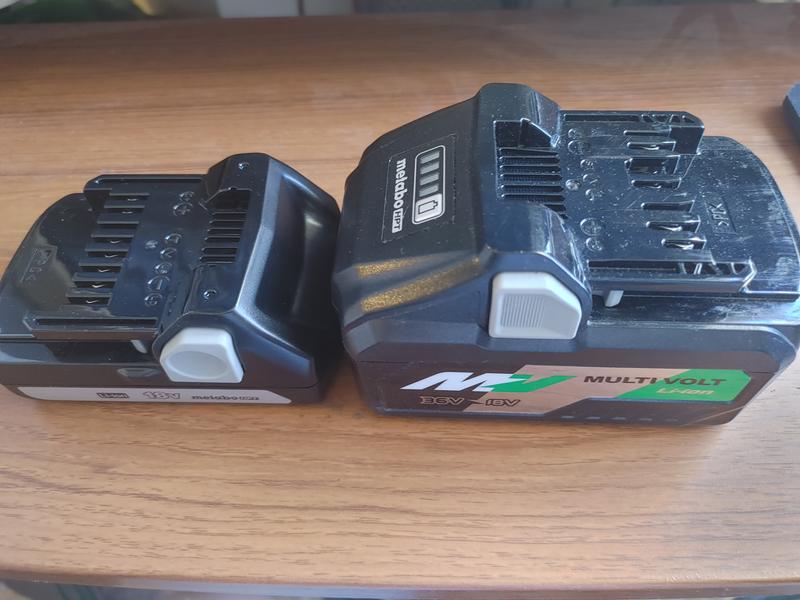 Size compared to the big Multivolt batteries