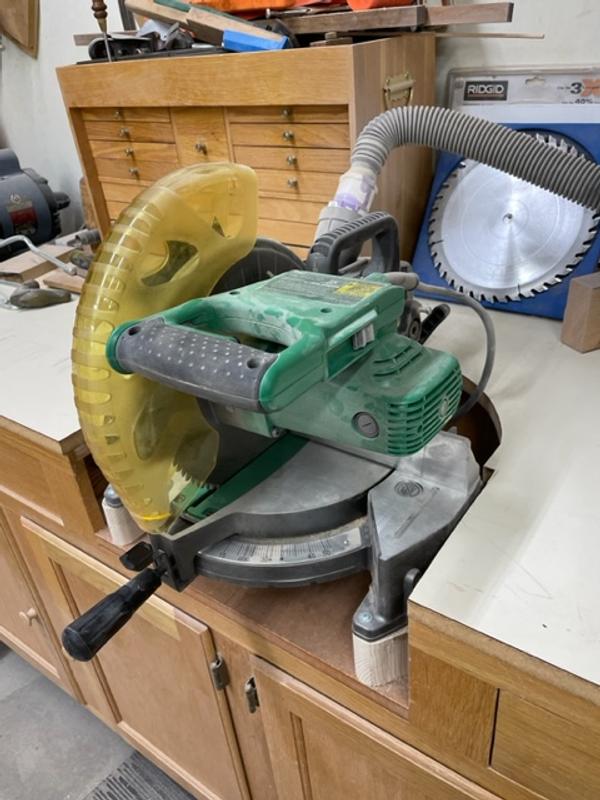 Metabo HPT 10-in 15-Amp Single Bevel Compound Corded Miter Saw