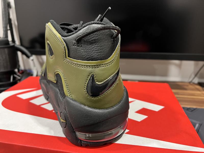 nike uptempo green and black