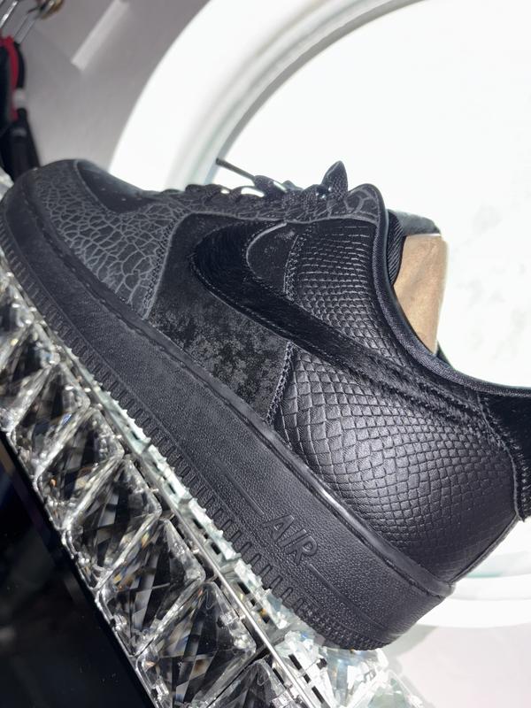 Nike Air Force 1 '07 LX Men's Low Top Black Casual Shoes - Black