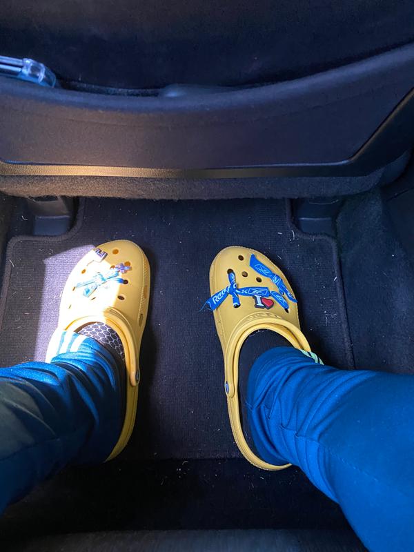 mens yellow crocs