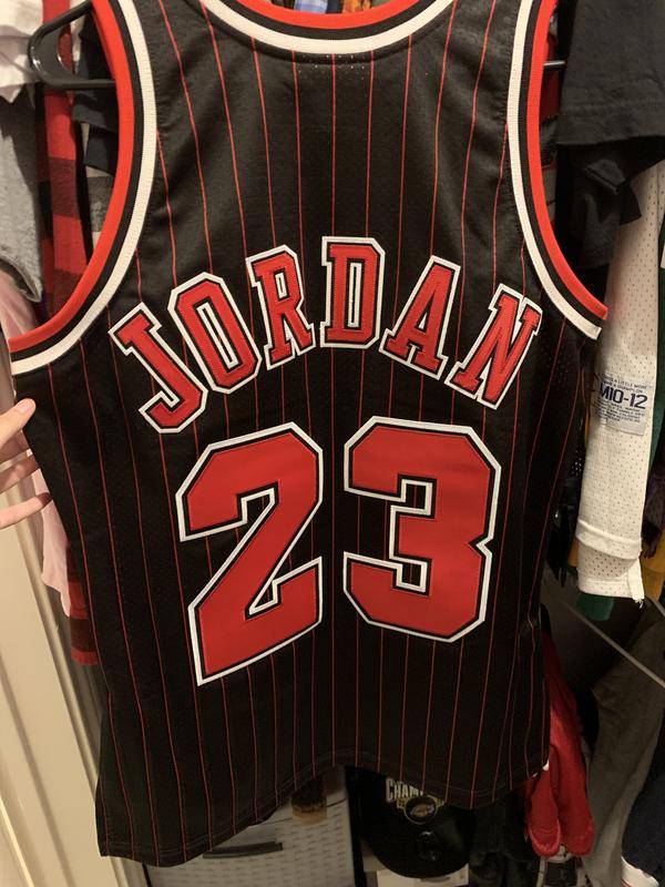 Michael Jordan Chicago Bulls Alternate 1996-97 Authentic Hardwood Clas -  Throwback