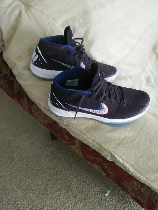 kobe volleyball shoes
