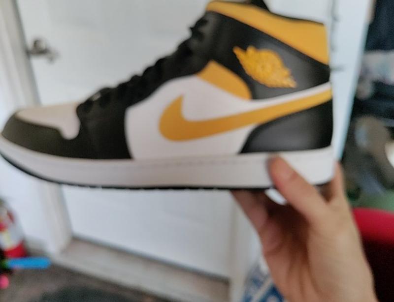 Jordan 1 Mid 