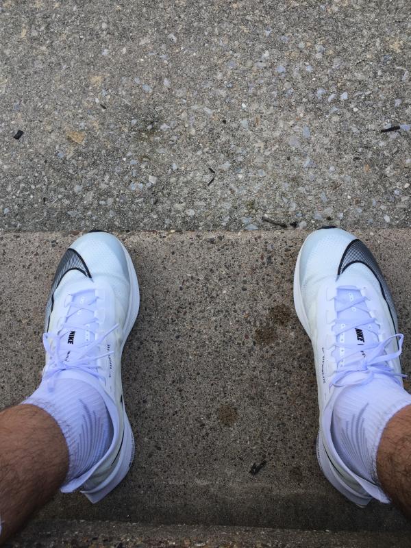 white zoom fly 3