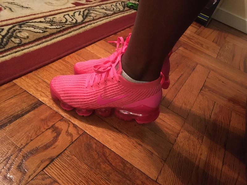 vapormax pink nike