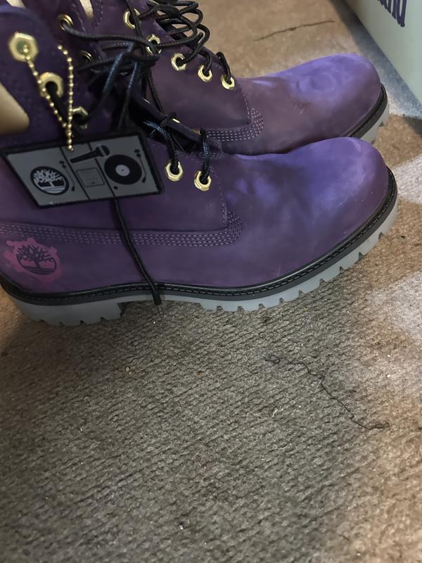 Purple hot sale timberland shoes