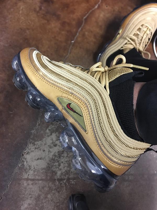 air max vapormax 97 gold