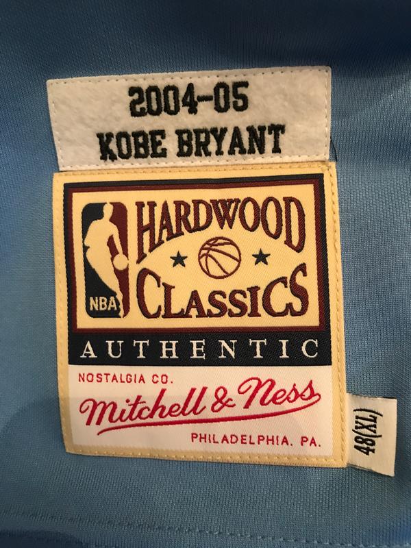 Mitchell & Ness Men's Los Angeles Lakers Kobe Bryant #8 Light Blue Authentic Jersey - Hibbett