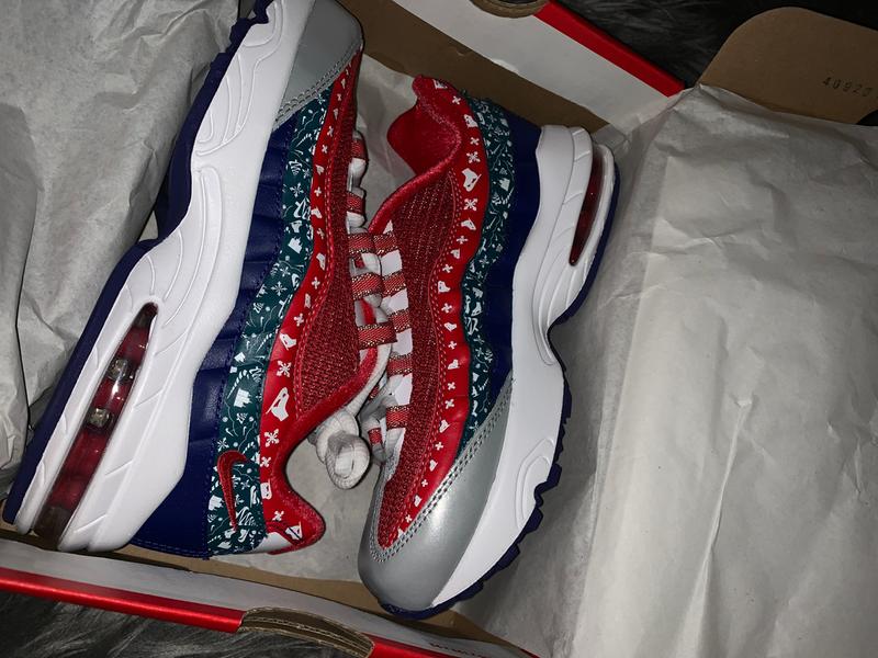 ugly christmas sweater air max 95