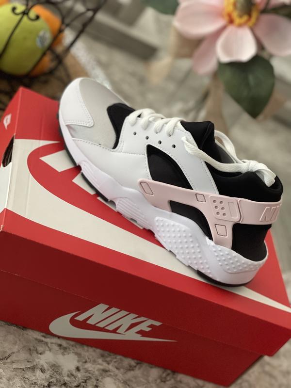 Grey white outlet pink huaraches