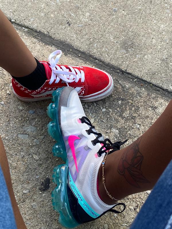 vapormax on wide feet