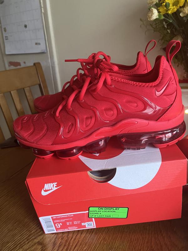 All 2024 red vapormax