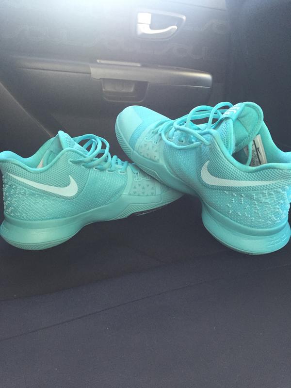 kyrie 3 tiffany blue